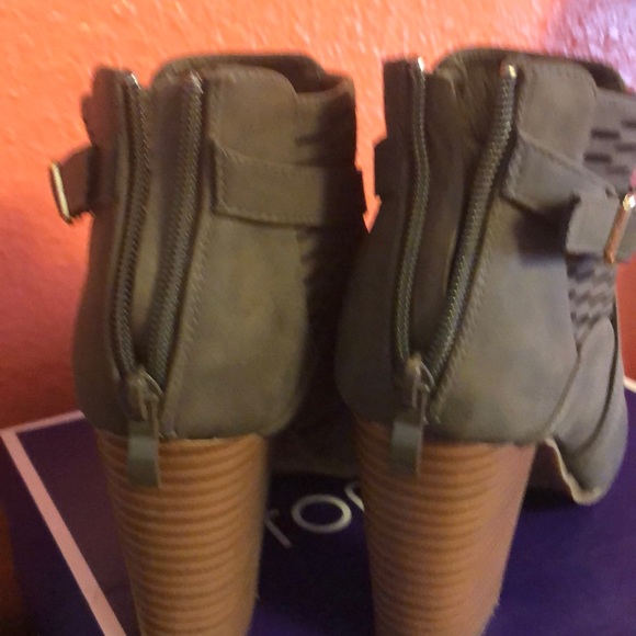 Boots - Picture 2 of 3